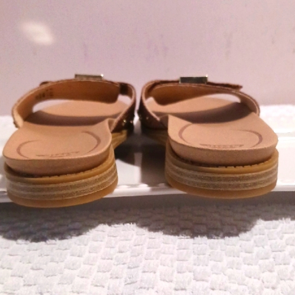 Classic! Dr. Scholl's Tan Slide Sandals with Silver Accents 10 βοΈ - Picture 8 of 13